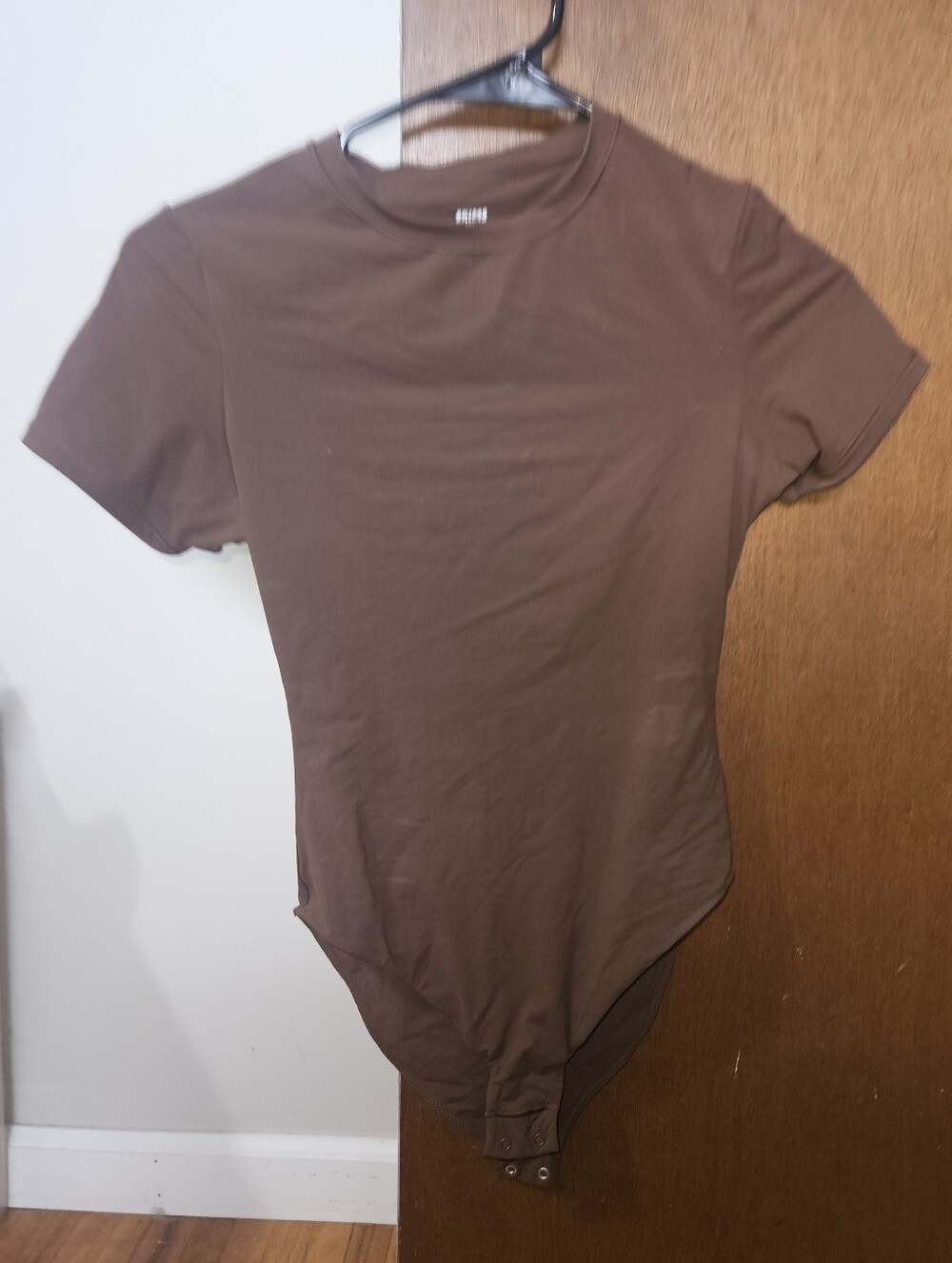 SKIMS Brown Short Sleeve Snap Bottom Bodysuit Stretchy Size S